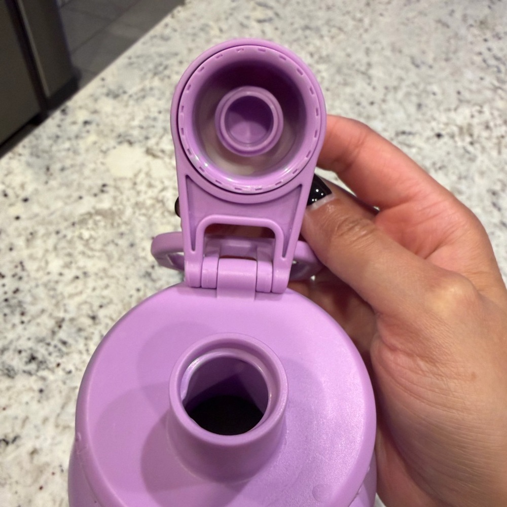 Takeya purple water bottle 💜 - Picture 5 of 5